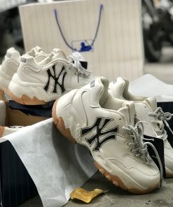 Giày thể thao sneaker MLB NY hàng đẹp full box bill _ Ny đen đế nâu (UC-EB9F-18)  Giá 389,000 / cái